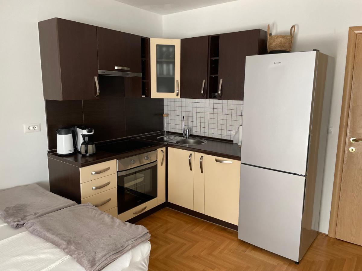 Apartment Dalmatino Baška Voda Esterno foto
