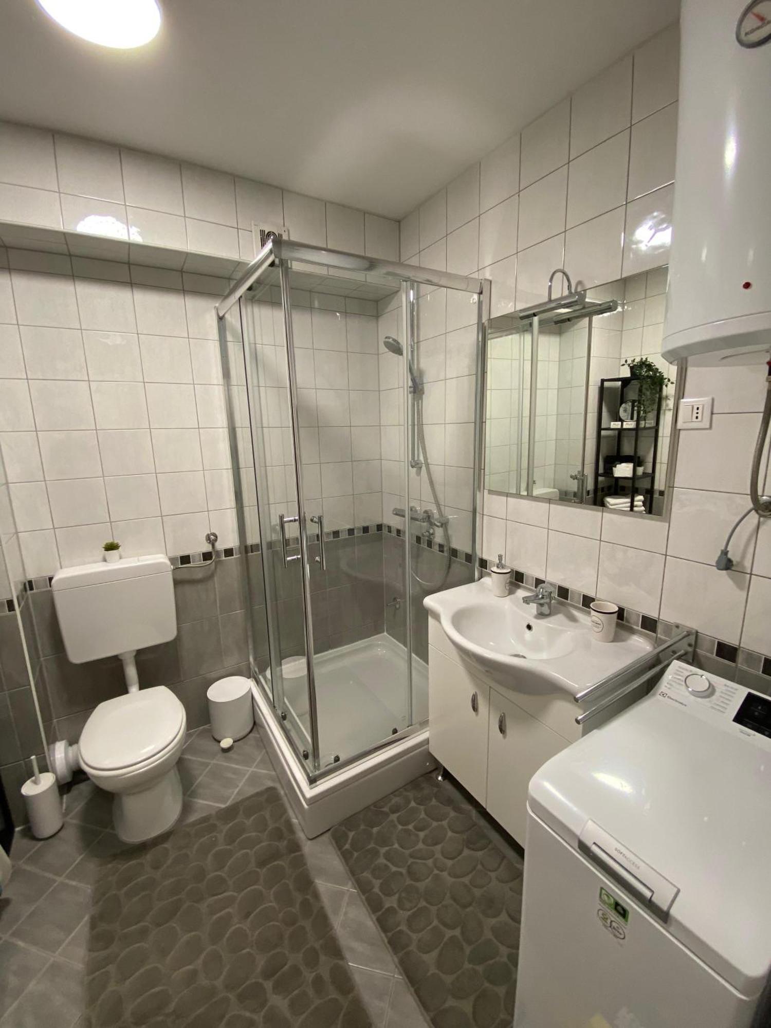 Apartment Dalmatino Baška Voda Esterno foto